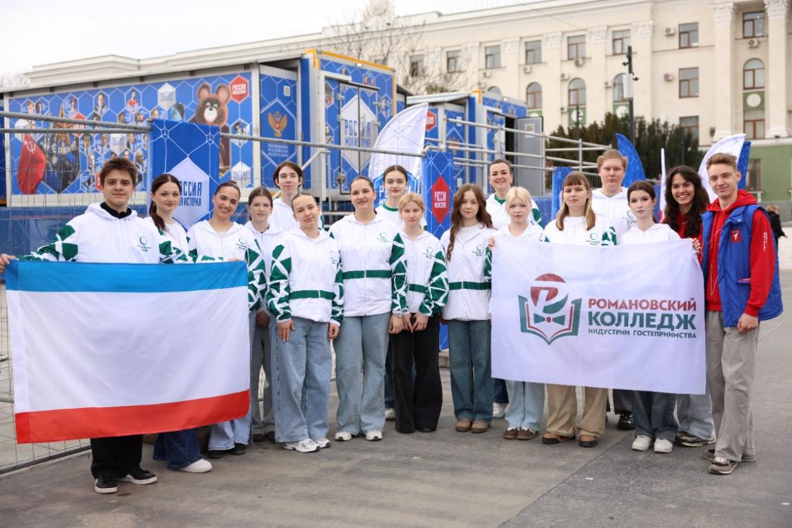 В Симферополе начал работу мобильный исторический парк «Россия — моя история»