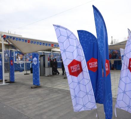 В Симферополе начал работу мобильный исторический парк «Россия — моя история»